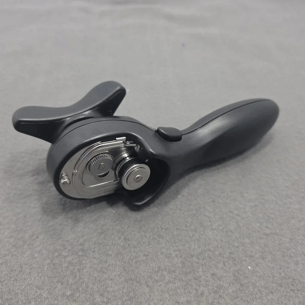 OXO Good Grips Smooth Edge Manual Can Opener Black Side Cut No Sharp Edges B